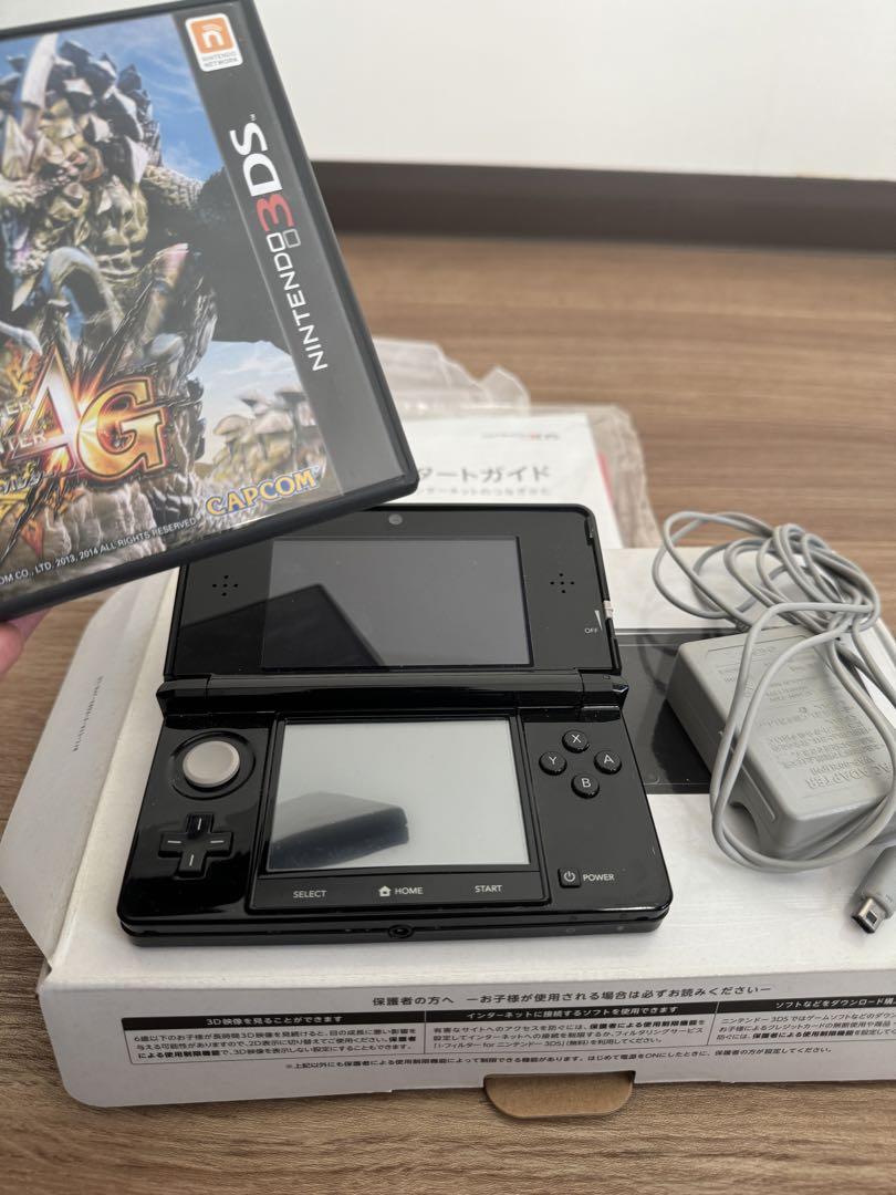 任天堂3DSクリアブラックモンスターハンター4Gカセット付き