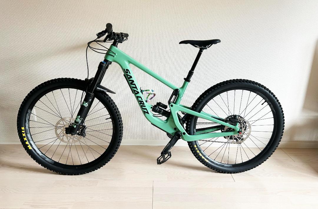 【美品】santa cruz Megatower S-KIT(Mサイズ)