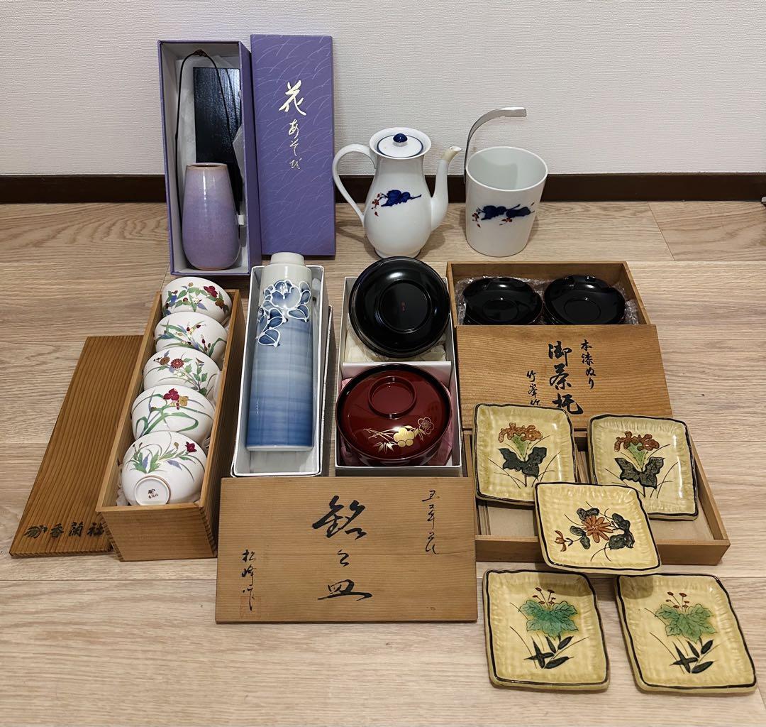 A10 香蘭社2セット 萩焼 橘吉 漆器 急須 湯呑 花瓶 お皿 箱付き